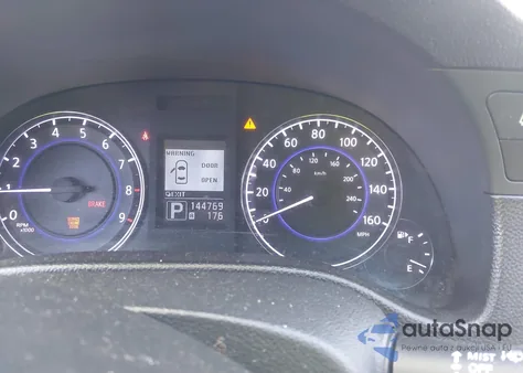 2015 Infiniti Q40 из США, поврежденный, VIN JN1CV6AP4FM502186